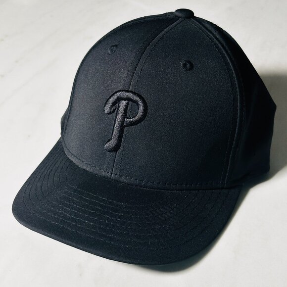 Philadelphia Phillies Black Baseball Hat Cap - Champro HC1  Flex Size XS-S - Picture 1 of 4